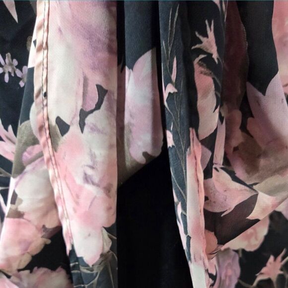 Connected Apparel Floral Sheer Overlay Dress Size 10P Pink Black Sleeveless - Picture 2 of 9